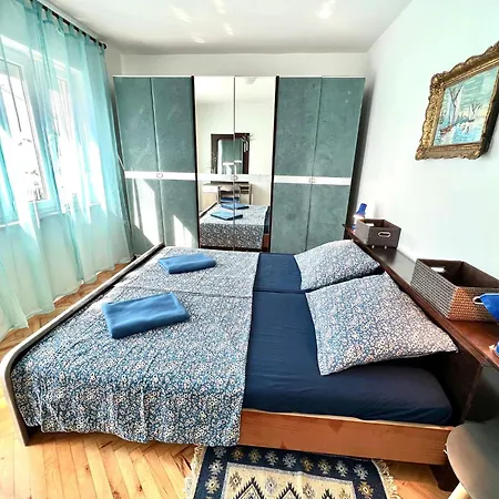 Azoa 1 By Interhome *